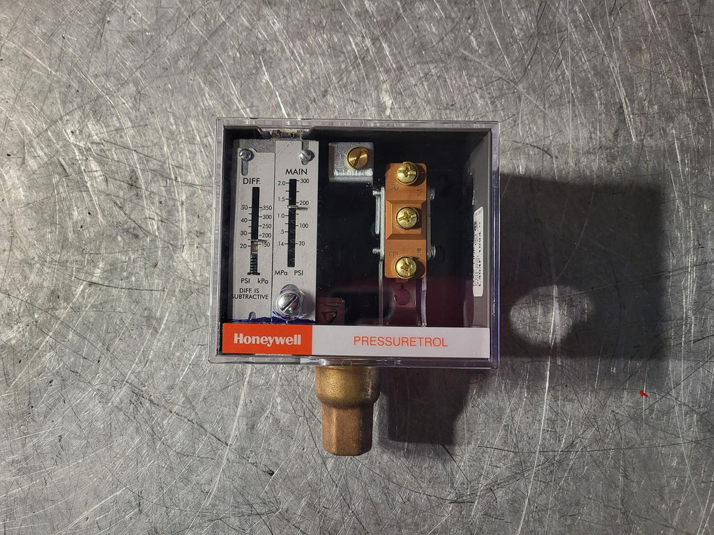 HONEYWELL PressureTrol Pressure Monitoring On/Off Controller L404F1094