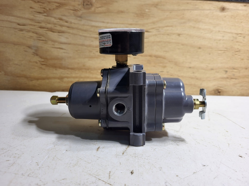 FISHER Scrap - Instrument Supply Pressure Regulator FS-67CFR-239 w/ Gauge