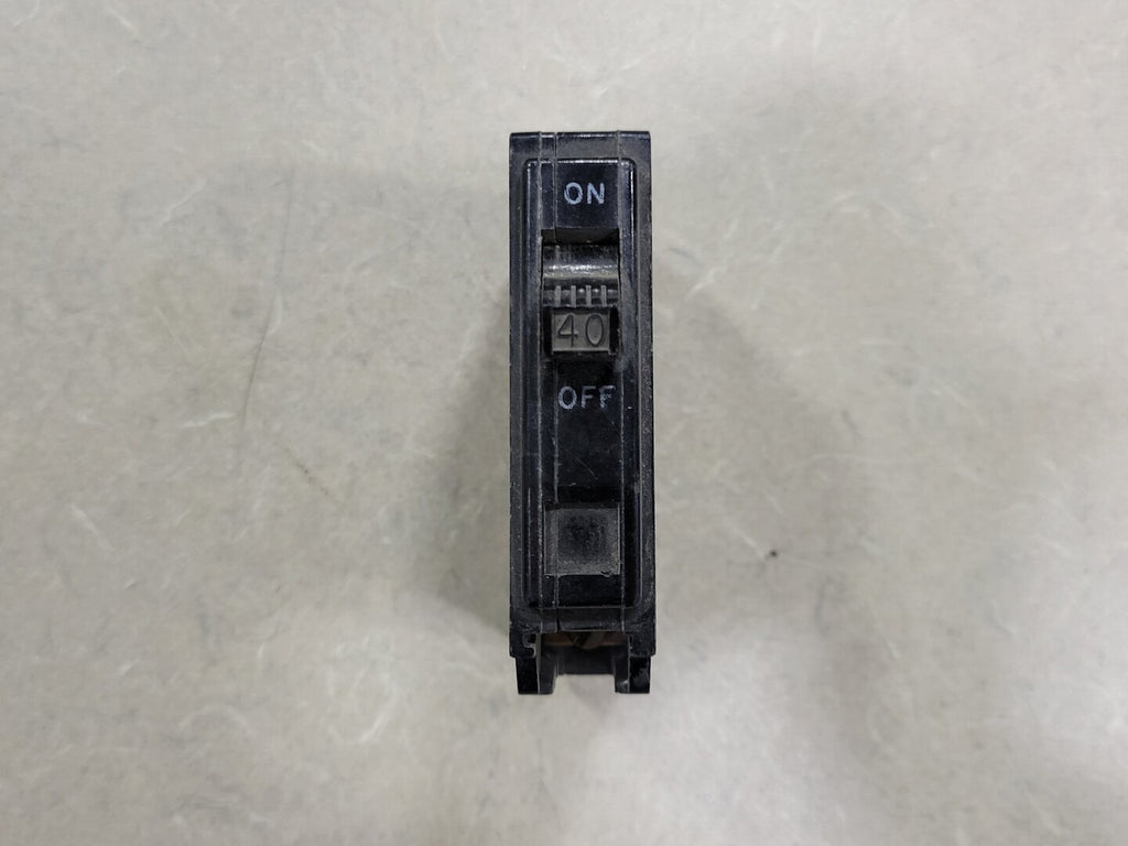 SQUARE D 40 Amp, 1 Pole, 120/240 Volts Circuit Breaker QO140