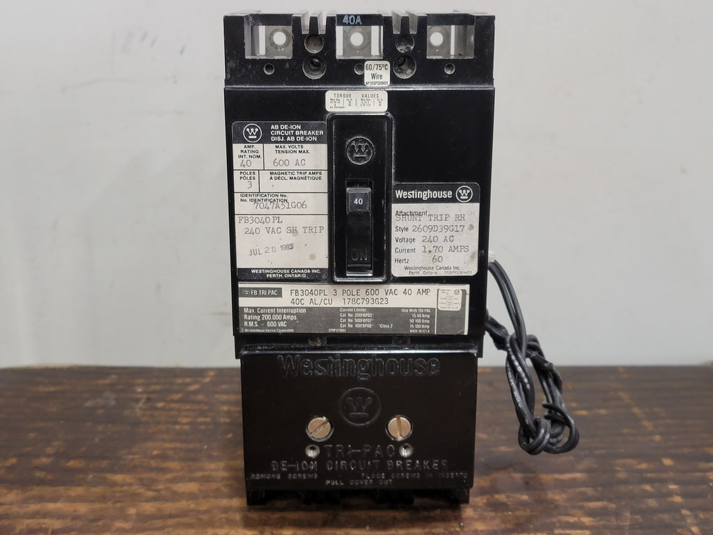 WESTINGHOUSE 40 Amp, 3 Pole, 600 Volts Circuit Breaker FB3040PL w/ Shunt Trip 