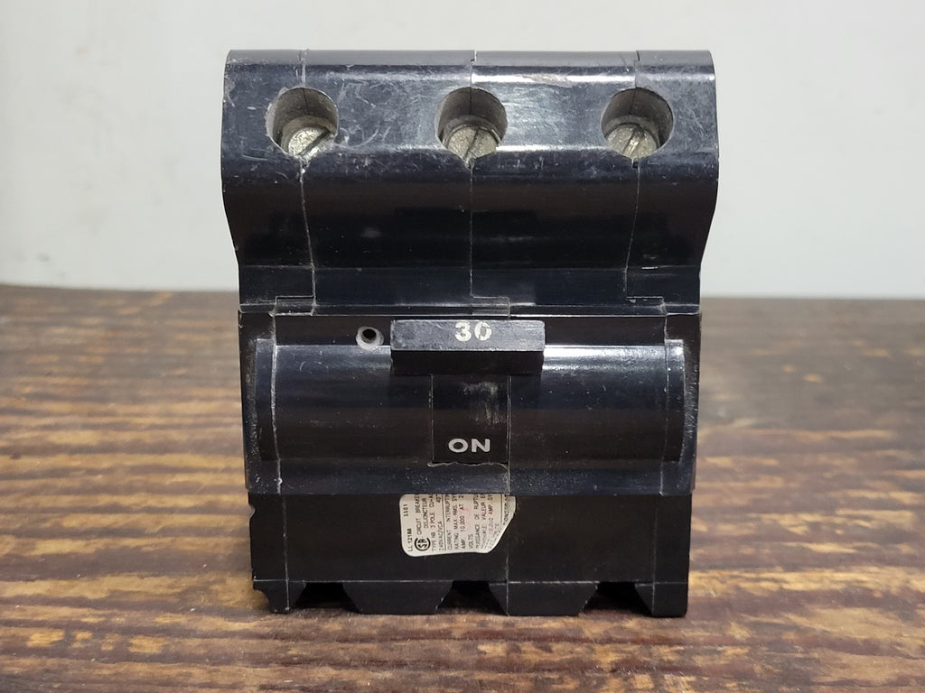 FEDERAL PIONEER 30 Amp 3 Pole Circuit Breaker NB330