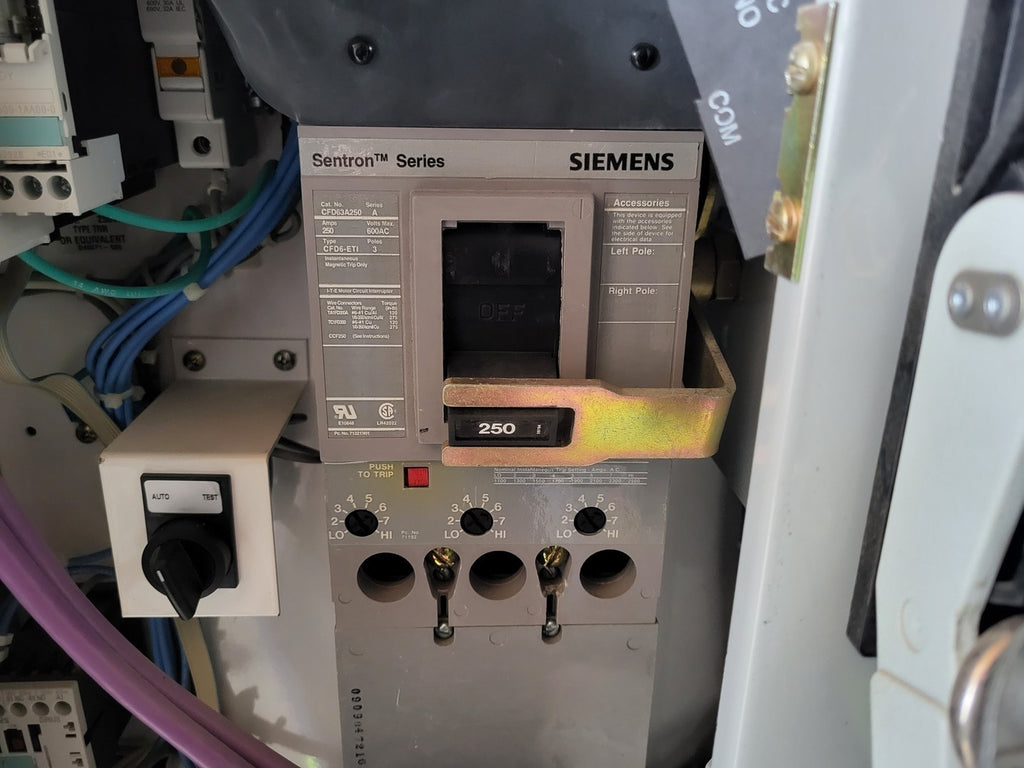 SIEMENS 250 Amp 3 Pole Circuit Breaker CFD63A250