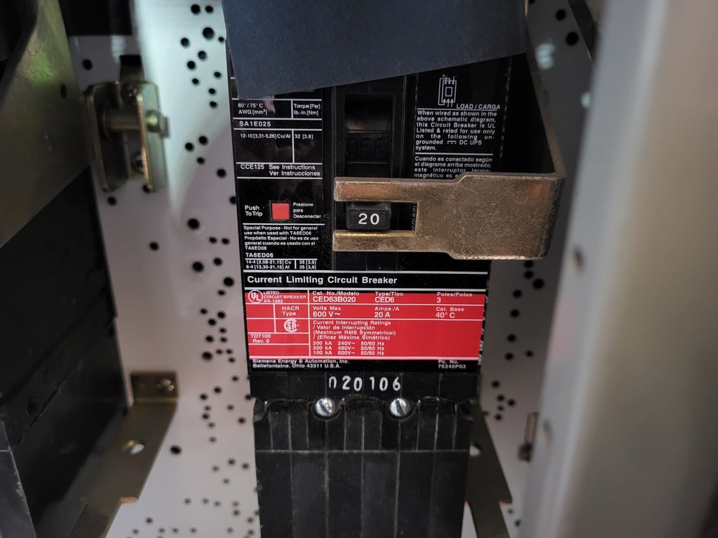 SIEMENS 20 Amp 3 Pole Circuit Breaker CED63B020