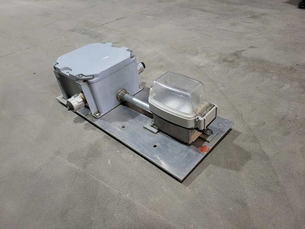 SCEPTER Scrap - Junction Box JBX664 w/ Receptacle 