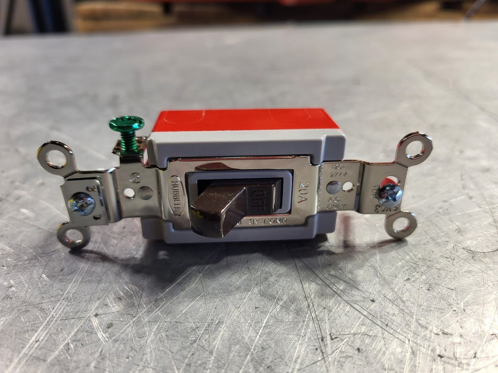 HUBBELL 20 Amp Single Pole Toggle Switch HBL1221 120/277V AC