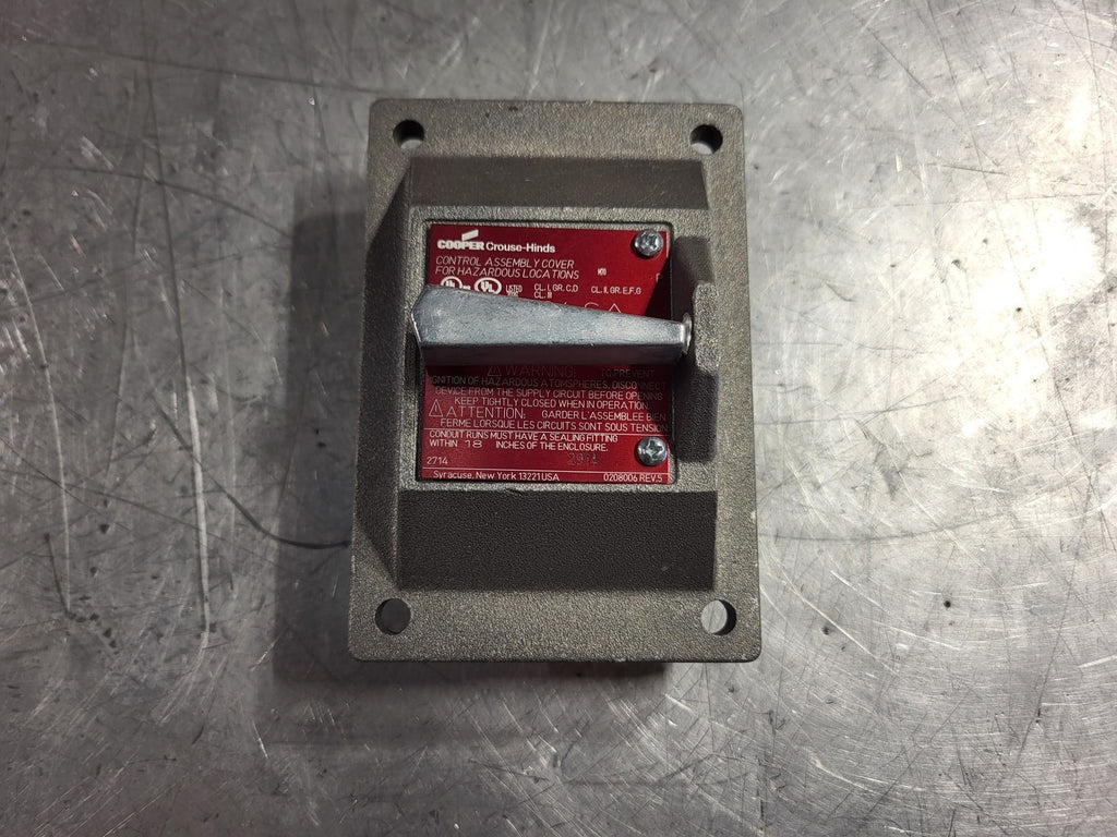 CROUSE-HINDS DSD Series Explosion Proof 3-Way Snap Switch w/ Cover DSD936 SA