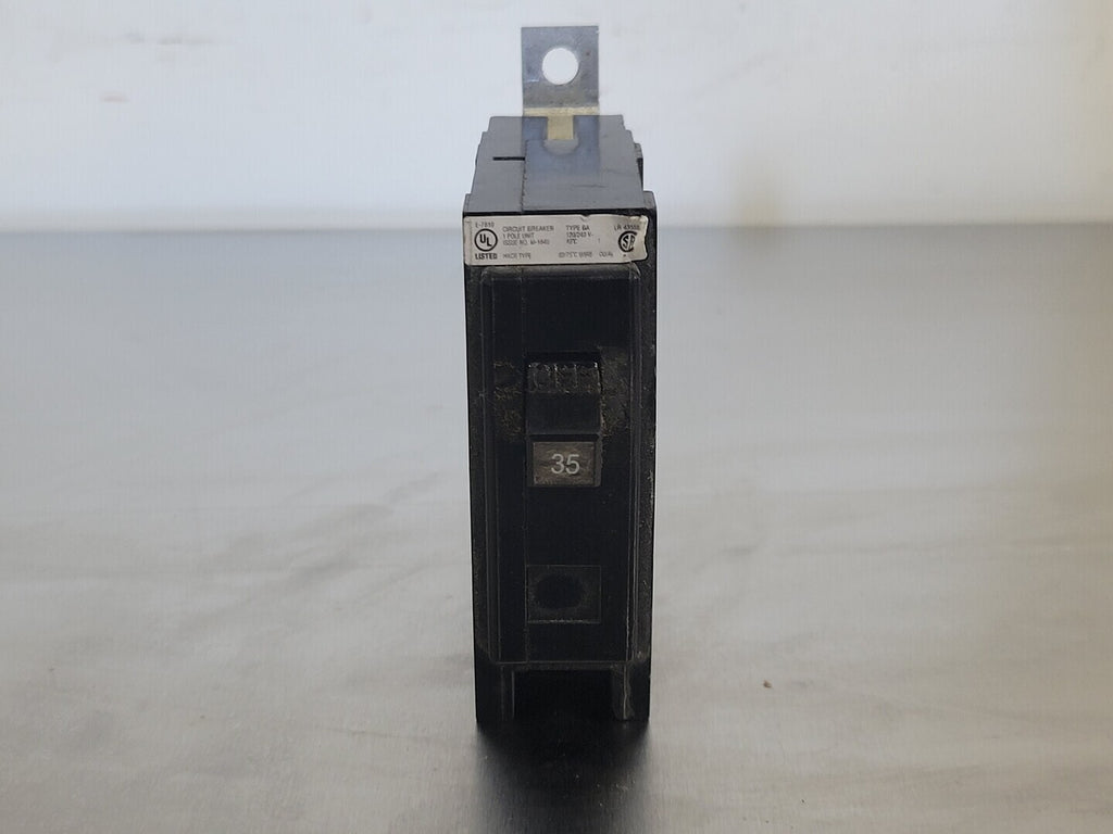 CUTLER-HAMMER 35 Amp, 1 Pole, 120/240 volts Circuit Breaker BA135