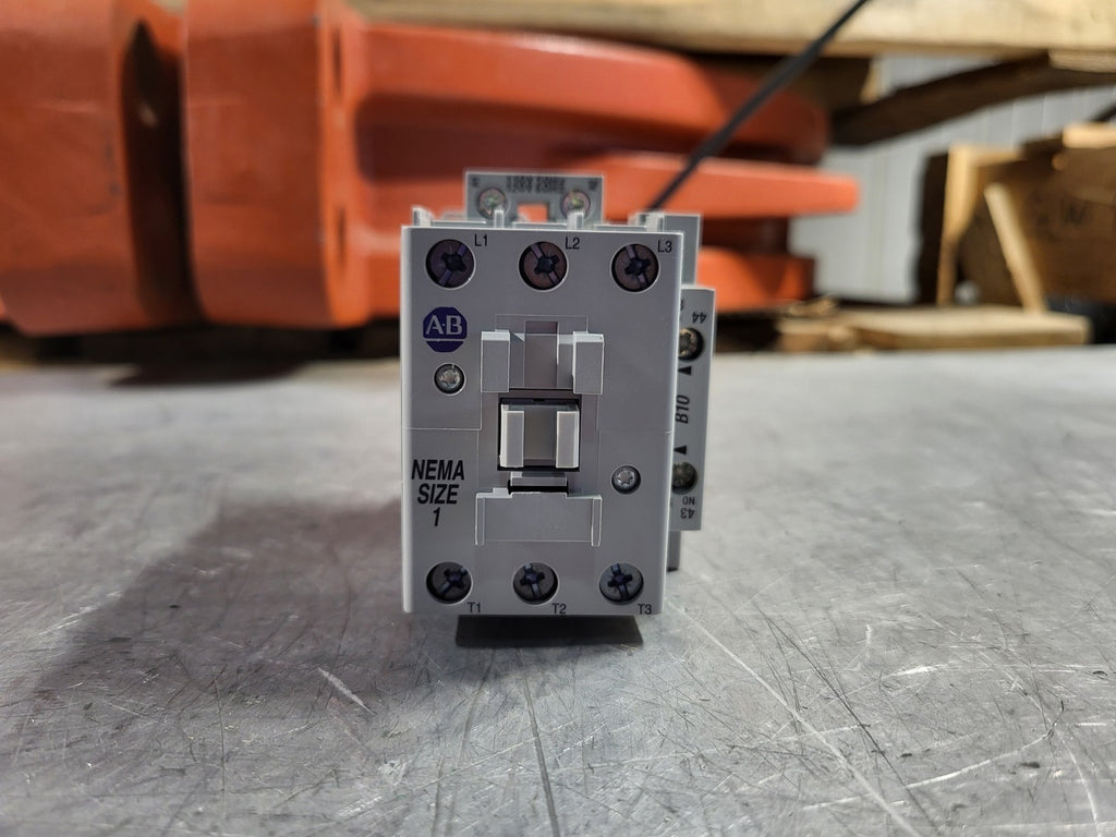 ALLEN-BRADLEY 27 Amp 3 Phase Magnetic Contactor 300-BOD930
