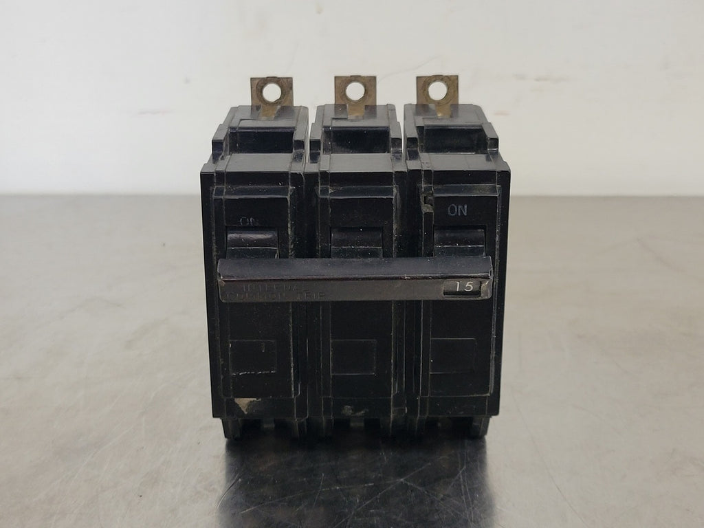 GENERAL ELECTRIC 15 Amp, 3 Pole, 240 volts Circuit Breaker 