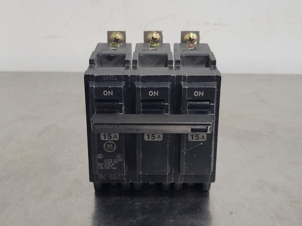 GENERAL ELECTRIC 15 Amp, 3 Pole, 240 volts Circuit Breaker THQB315