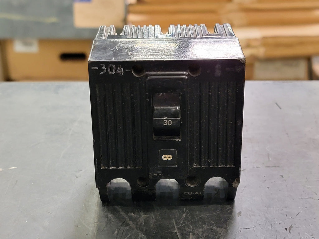 GENERAL ELECTRIC 30 Amp, 3 Pole, 240 volts Circuit Breaker TQL32030