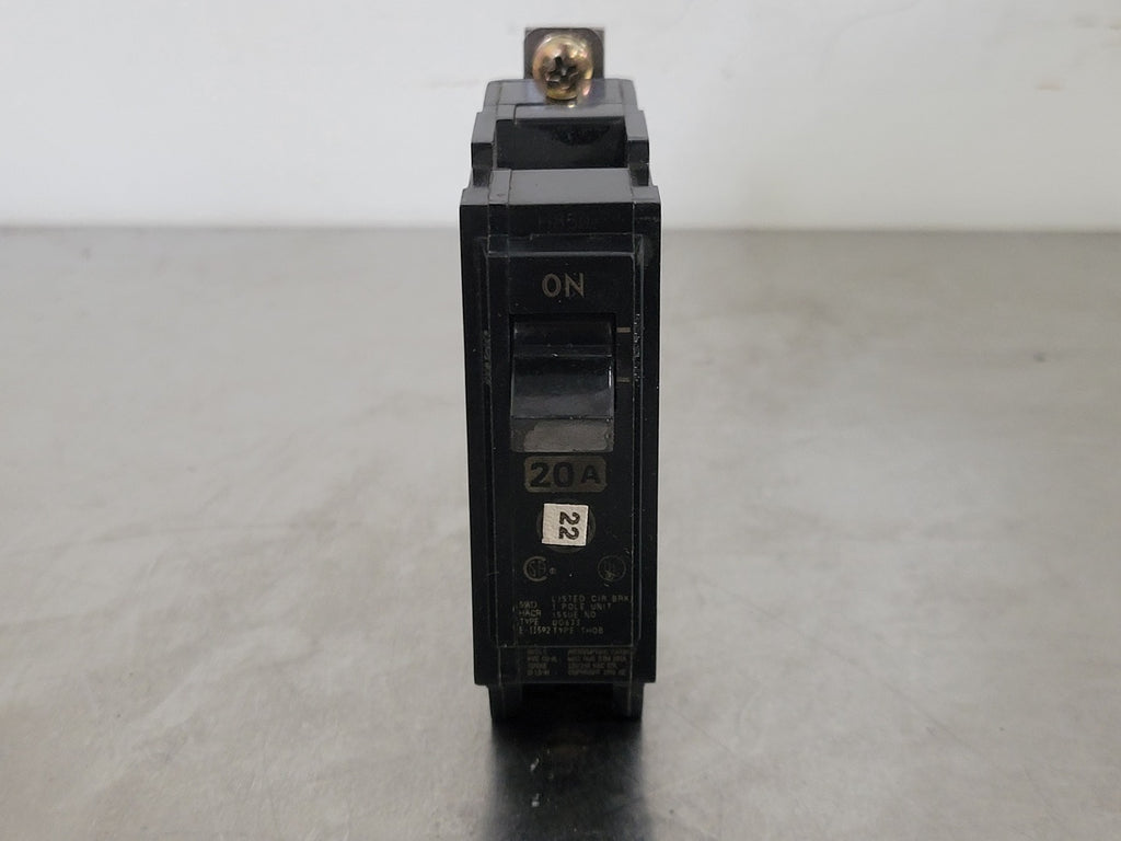 GENERAL ELECTRIC 20 Amp, 1 Pole, 120/240 volts Circuit Breaker THQB120