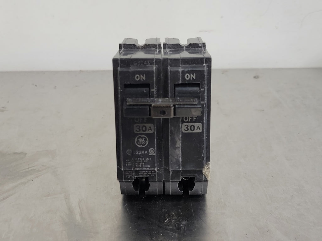 GENERAL ELECTRIC 30 Amp, 2 Pole, 120/240 volts Circuit Breaker THHQL230