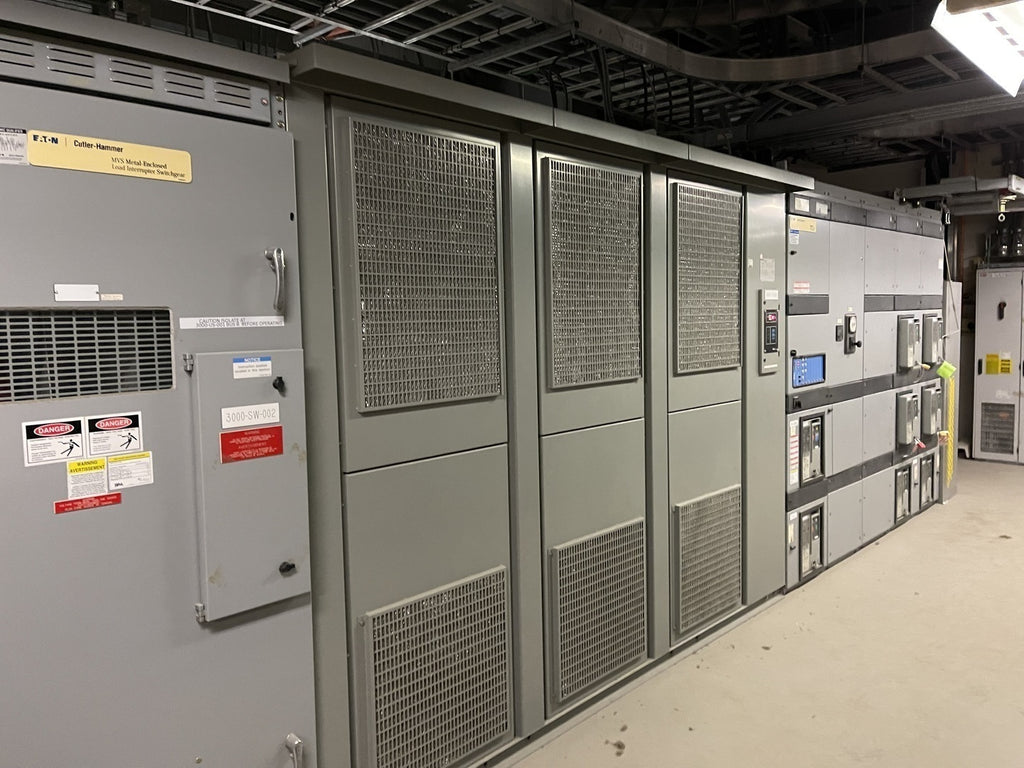 EATON CUTLER-HAMMER 4000A Power Distribution Center w/ 3000kVA Transformer