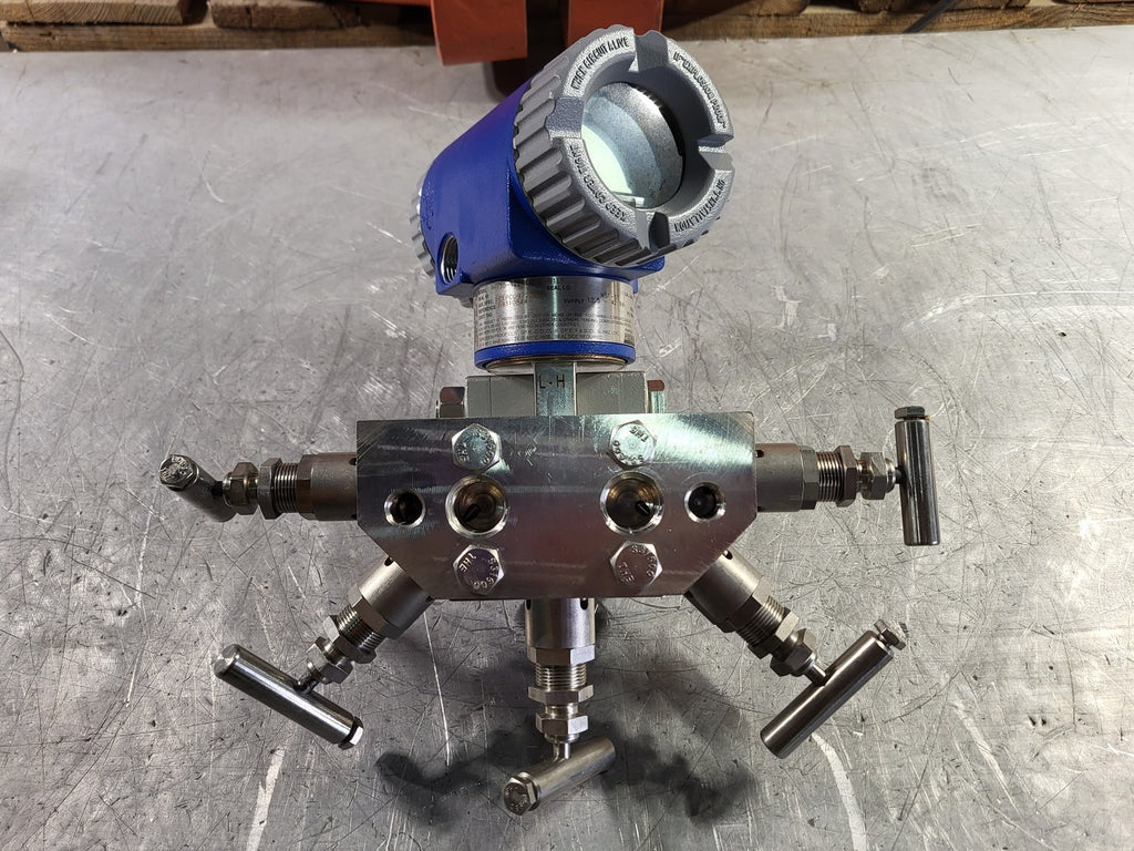 FOXBORO IMV30 Multivariable Pressure Transmitter IMV30-T22BE01C-B1L1 w/ 5 Valve Manifold