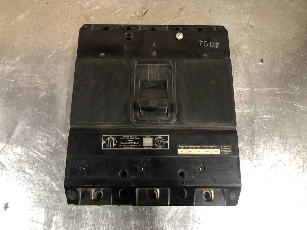 SIEMENS 225 Amp, 3 Pole, 600 Volts Circuit Breaker ET3225