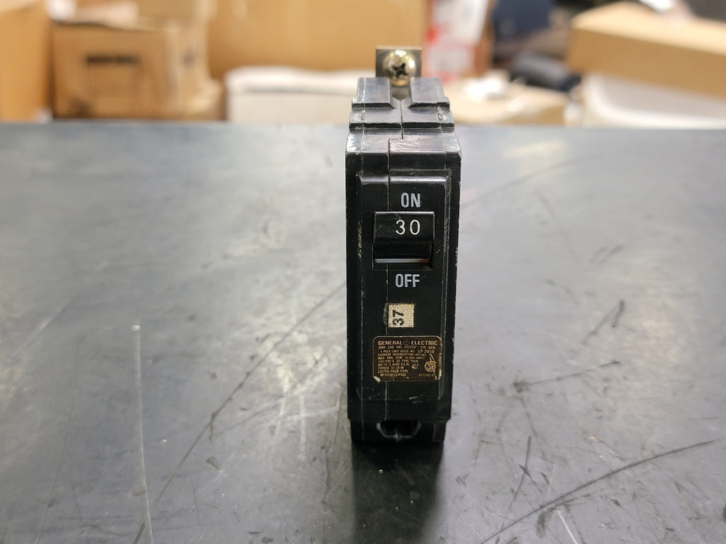 GENERAL ELECTRIC 30 Amp, 1 Pole, 120/240 volts Circuit Breaker THQB130