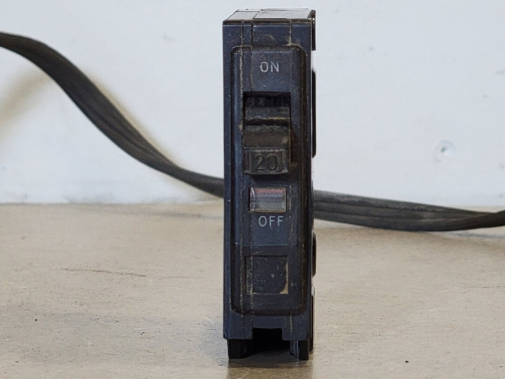 SQUARE D 20 Amp, 1 Pole, 120/240 volts Circuit Breaker QO120