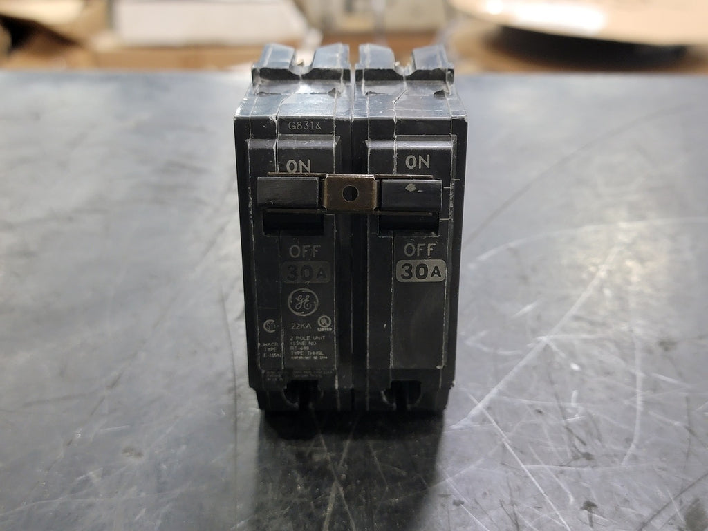 GENERAL ELECTRIC 30 Amp, 2 Pole, 120/240 volts Circuit Breaker THHQL230
