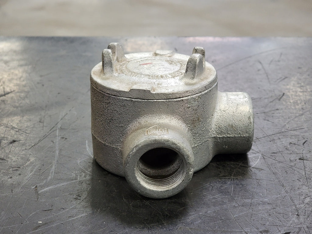 CROUSE-HINDS 2 Ports Conduit Outlet Box