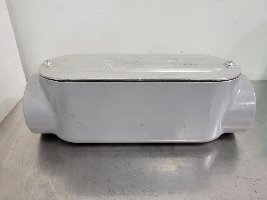 CROUSE-HINDS 2-1/2" Conduit Body w/ Cover E121488