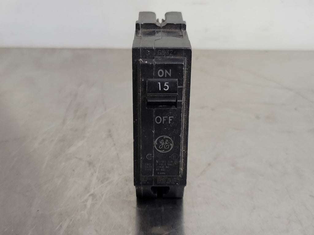 GENERAL ELECTRIC 15 Amp, 1 Pole, 120/240 volts Circuit Breaker THQL115