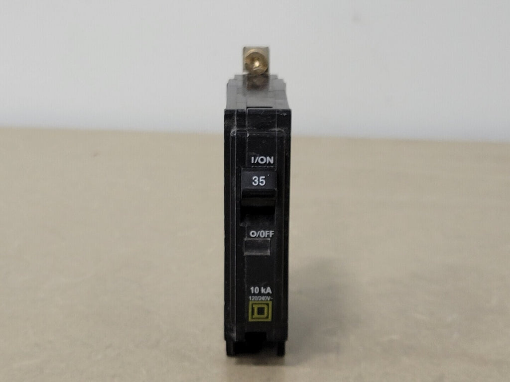 SQUARE D 35 Amp, 1 Pole, 120/240 volts Circuit Breaker QOB135