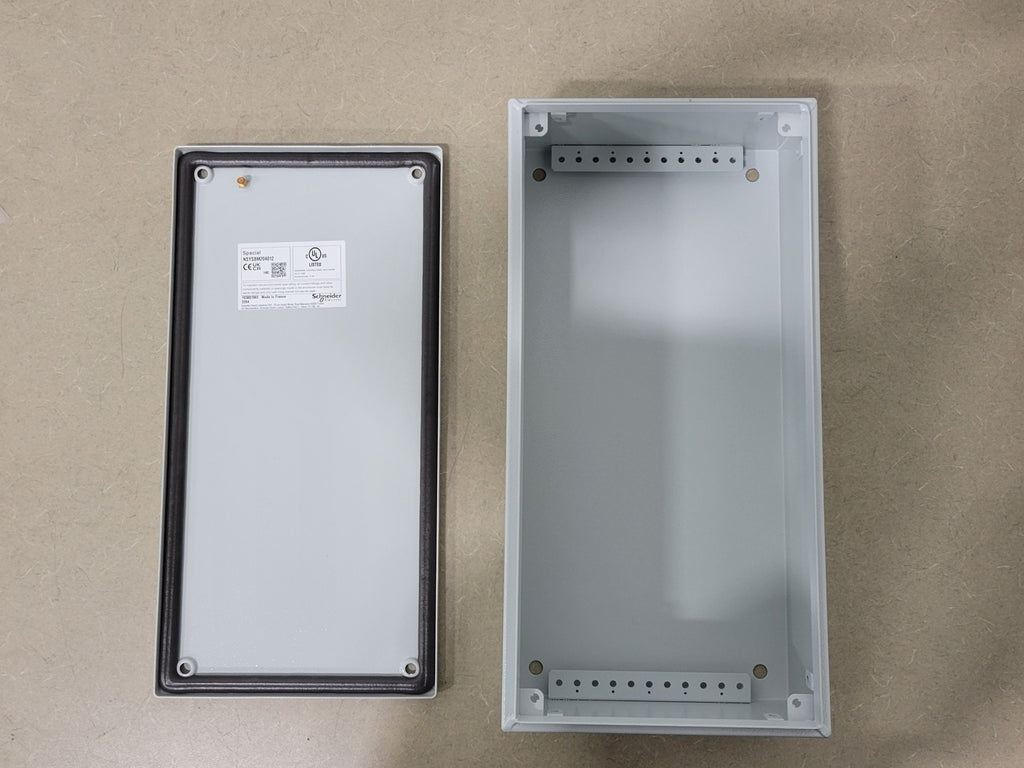 SCHNEIDER ELECTRIC NSYSBM204012 Steel Enclosure 7"x15"x4"