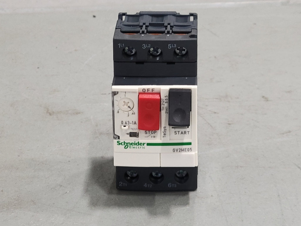 SCHNEIDER ELECTRIC 0.63-1 Amp, 3 Pole, 690 volts Circuit Breaker GV2ME05