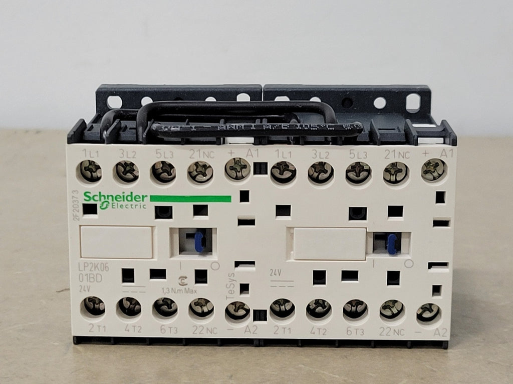 SCHNEIDER ELECTRIC 6 Amp, 3 Pole, 1NC, 24 VDC Coil Contactor LP2K0601BD