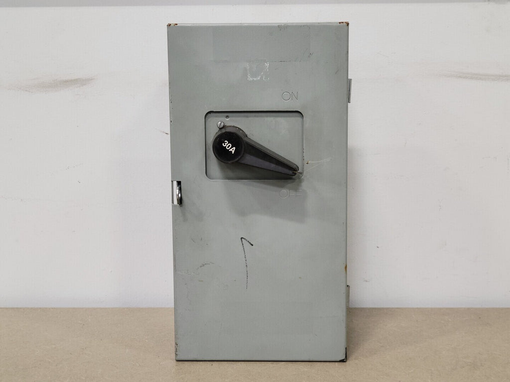 FEDERAL PIONEER 30 Amp, 3 Pole, 600 volts Fused Disconnect Switch 1336