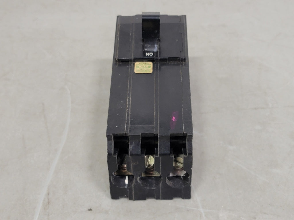 SQUARE D 15 Amp, 3 Pole, 240 volts Circuit Breaker A1B315