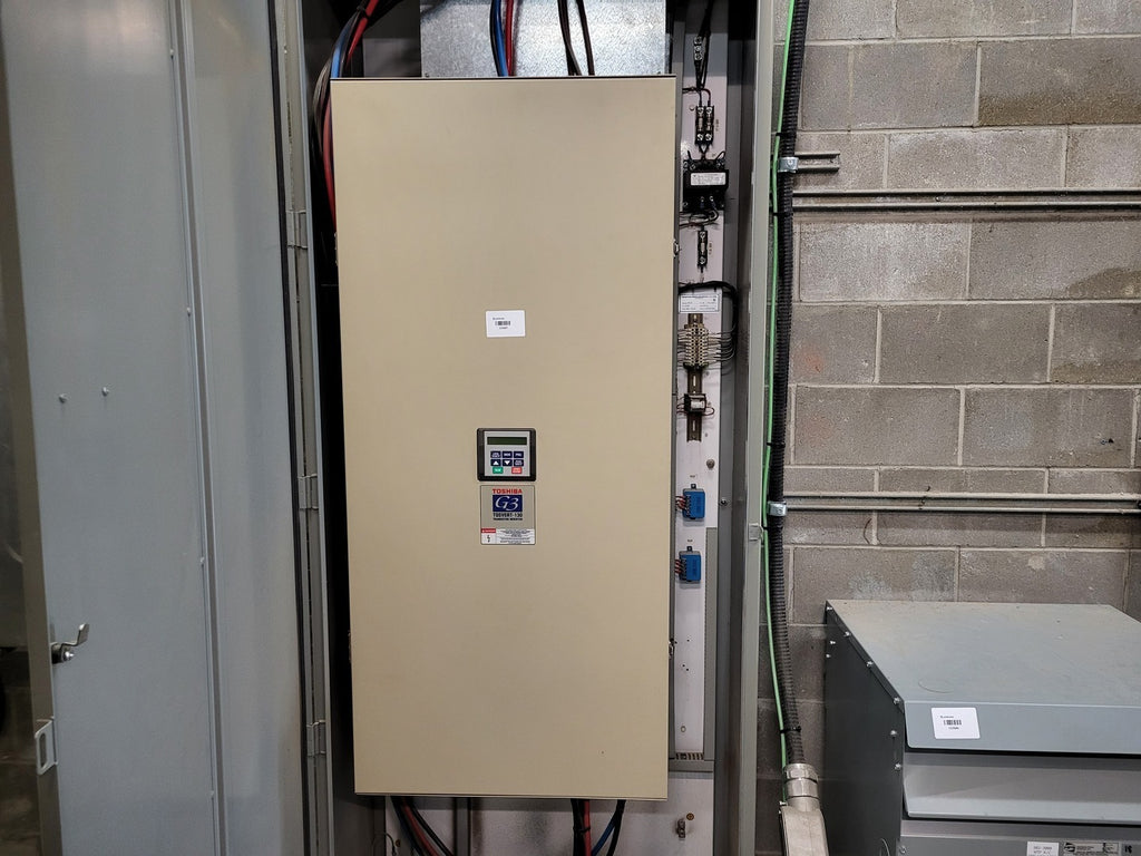TOSHIBA 250HP, 600V G3 Transistor Inverter/Variable Speed Drive (VSD) VT130G3U625K