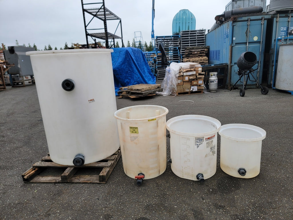 FABCO PLASTICS 4 x Plastic Tanks