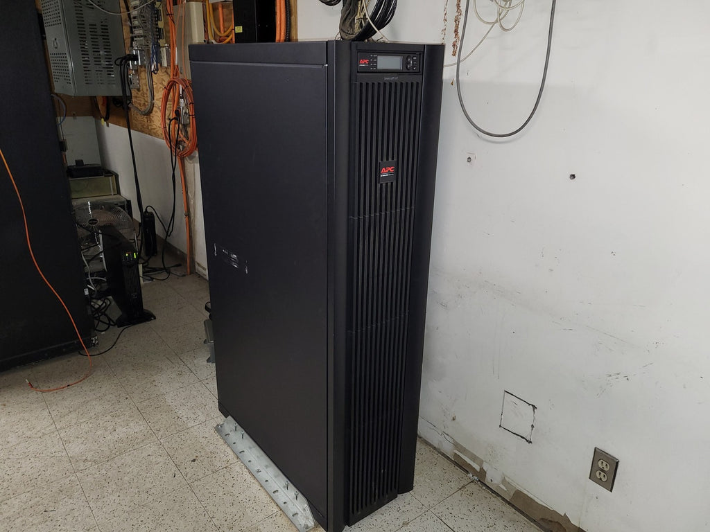 APC 10 kVA, 400V Smart Uninterruptible Power Supply SUVTPF10KB2H w/ 2 Battery Module