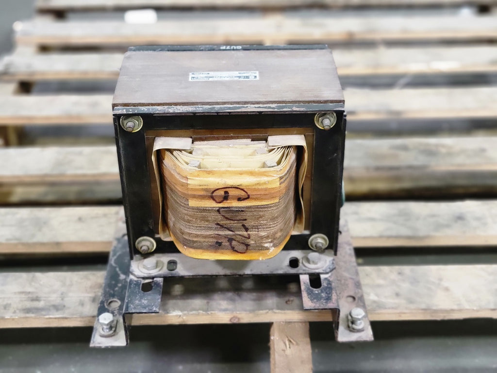 HAMMOND MANUFACTURING 5 kVA Transformer, 437/502 pri. volts, 120/240 sec. volts GU7P 