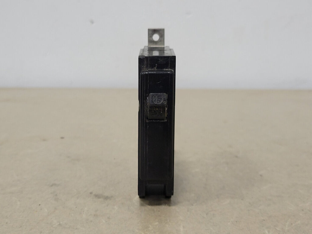 COMMANDER 15 Amp, 1 Pole, 120/240 volts Circuit Breaker QBH115