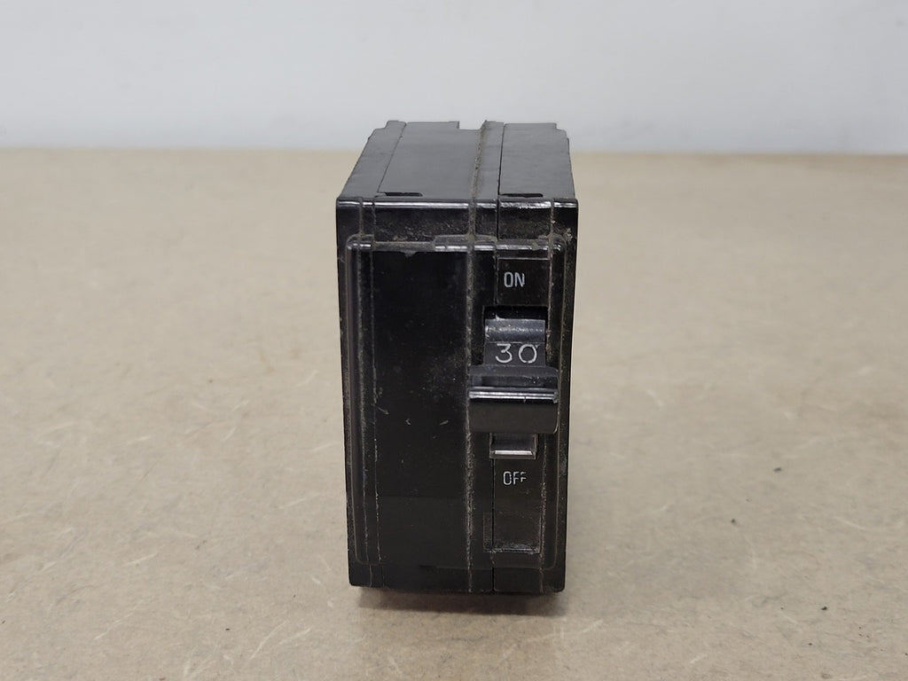 SQUARE D 30 Amp, 2 Pole, 120/240 volts Circuit Breaker QO230