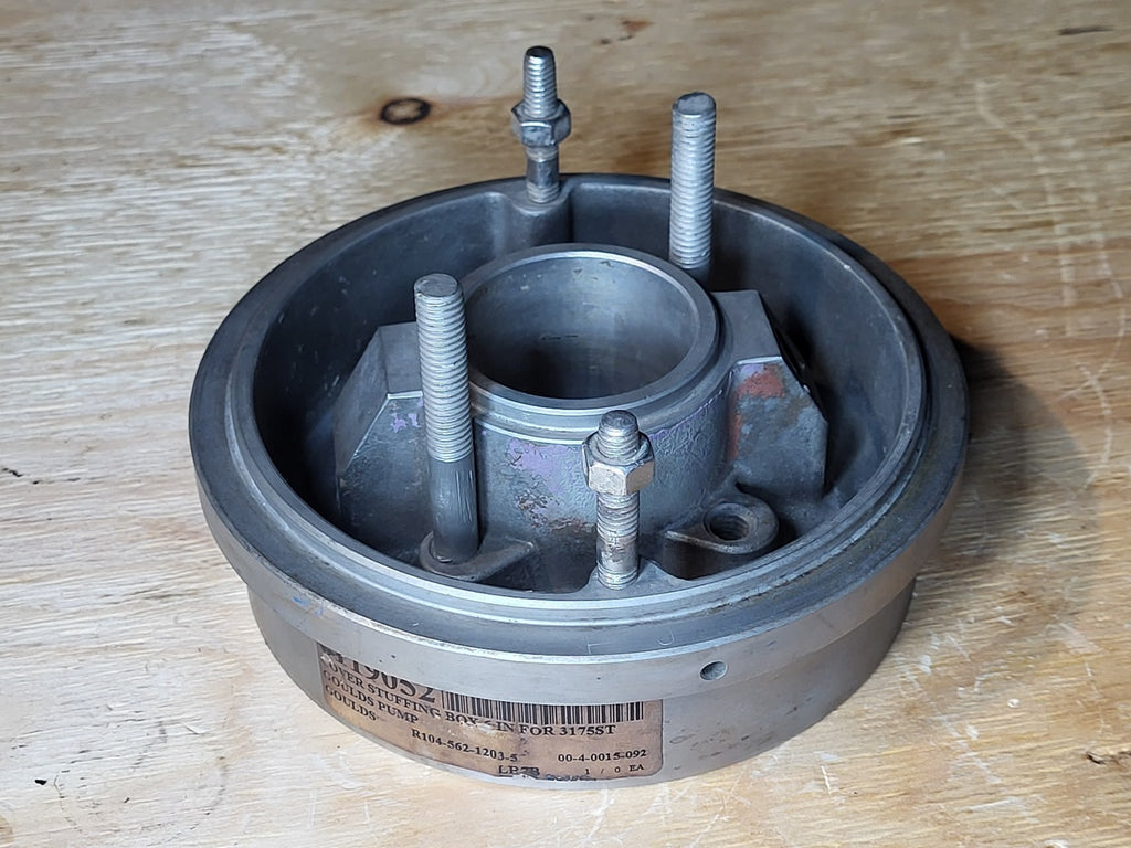 GOULDS 6" Stuffing Box Cover for 3196ST Pump R104-562-1203-5