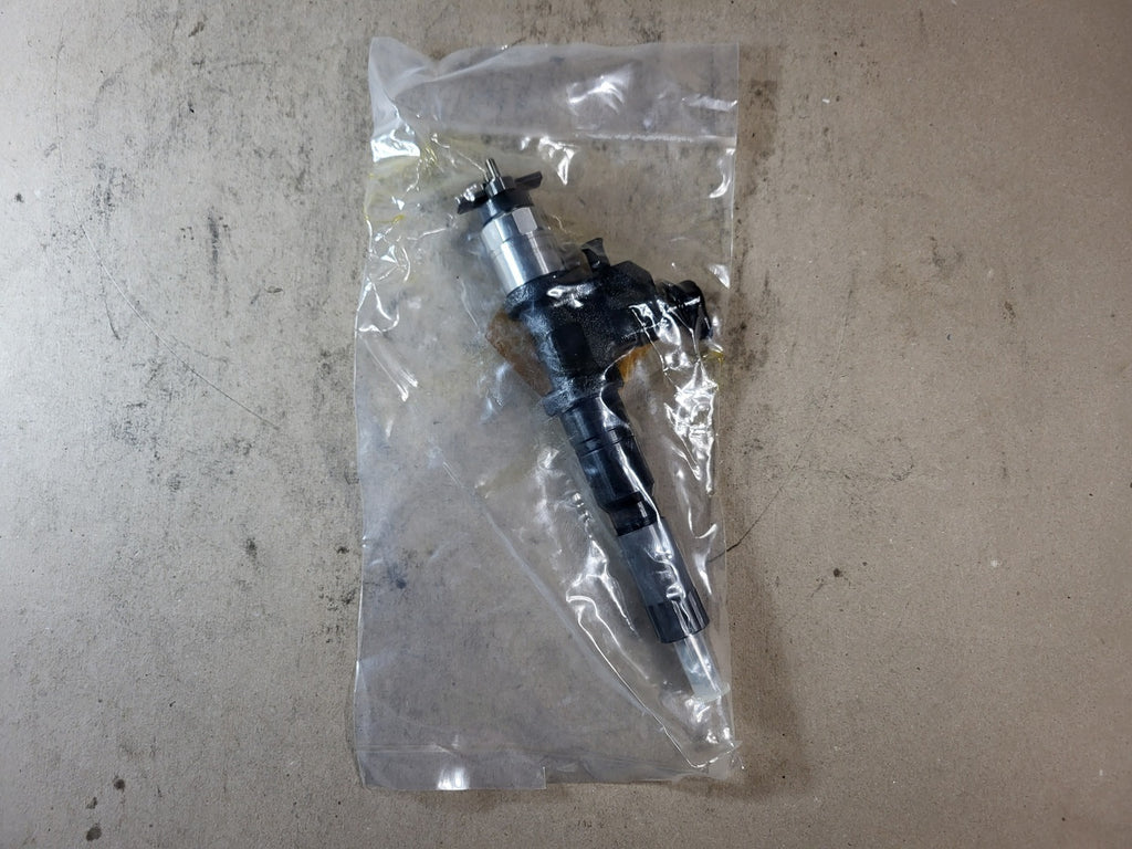 ISUZU Nozzle Fuel Injector 8-97622719-4