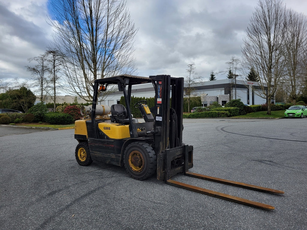 DAEWOO For parts - 7,700 lb Forklift G35S-2