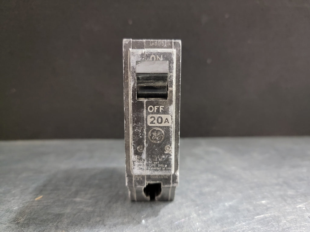 GENERAL ELECTRIC 20 Amp, 1 Pole, 120/240 volts Circuit Breaker THQL120