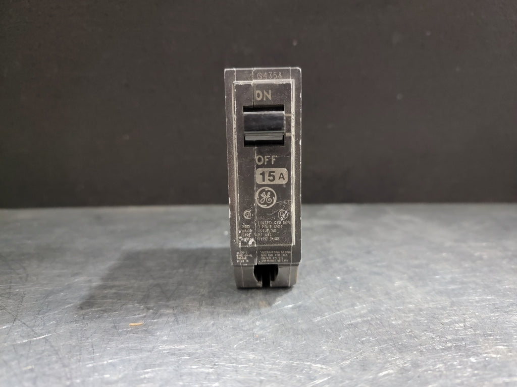 GENERAL ELECTRIC 15 Amp, 1 Pole, 120/240 volts Circuit Breaker QB115