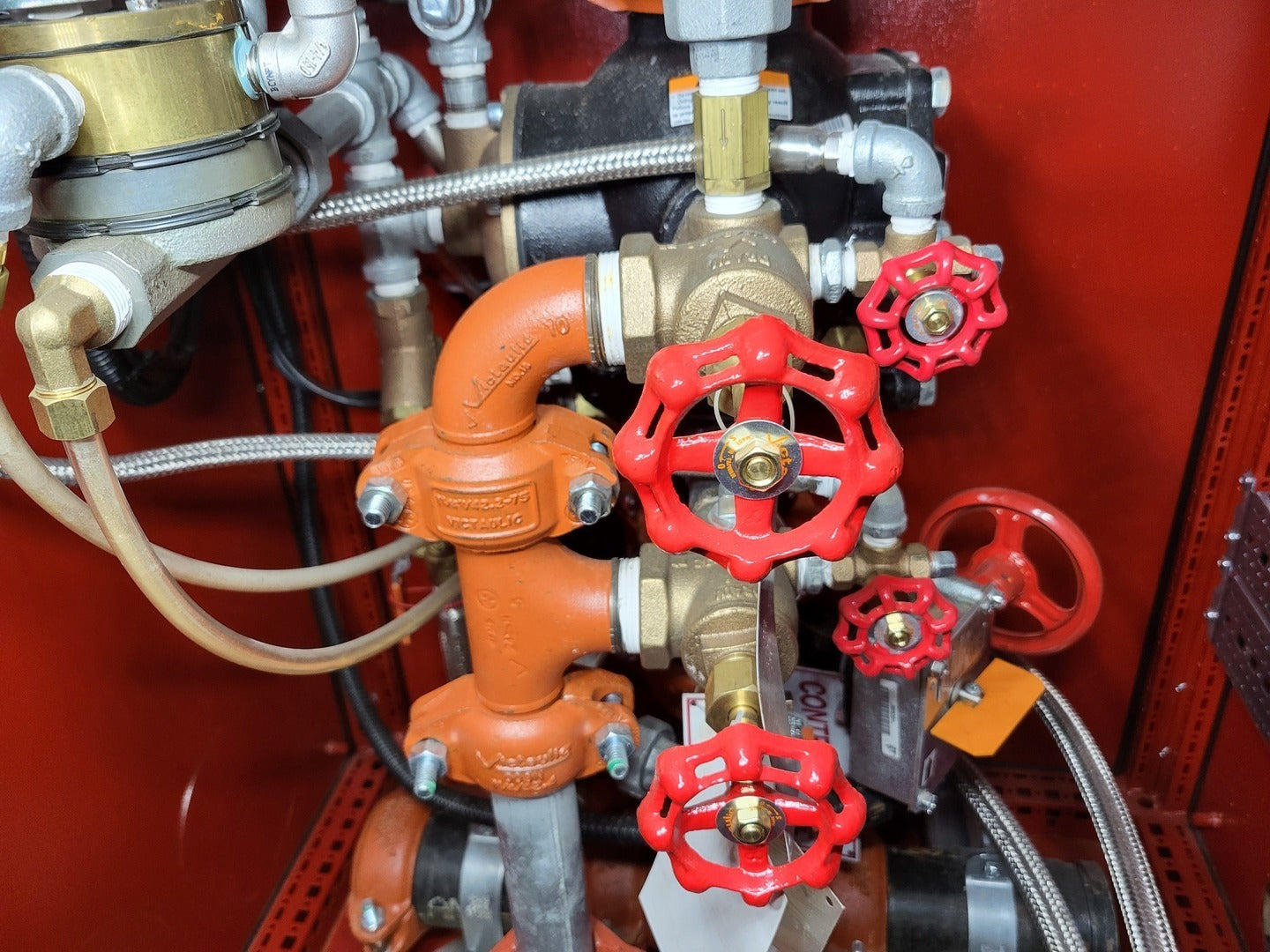 Firelock Cutter VICTAULIC FireLock Fire-Pac Series 745 Fire Protection Cabinet