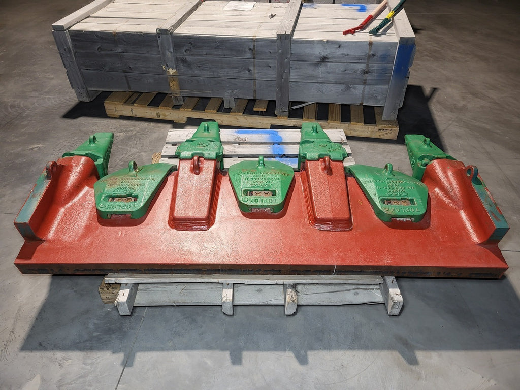 ESCO Super-V Bucket Blade/Teeth Assembly for Backhoe & Face Shovel 65SV2 - 78" Wide