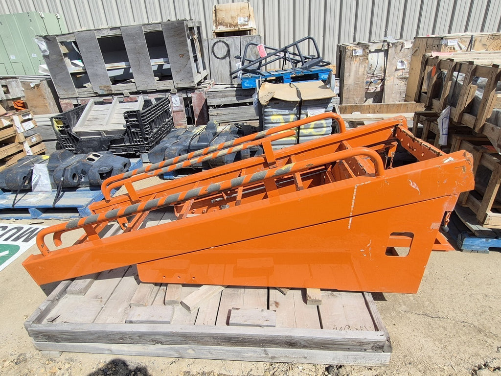 HITACHI Access Ladder 4702566