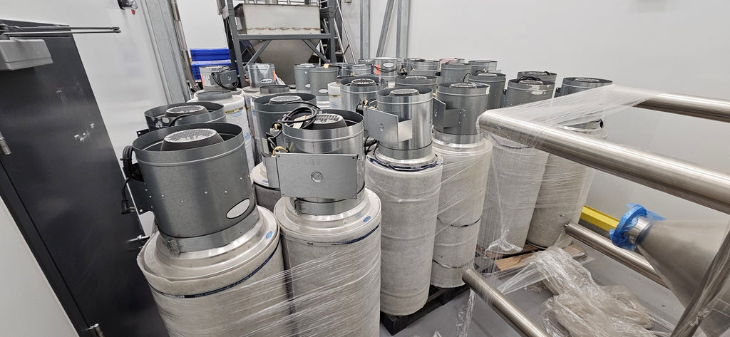 CAN-FILTERS 14" 1700 CFM Can-Fan Max-Fan w/ Carbon Filter