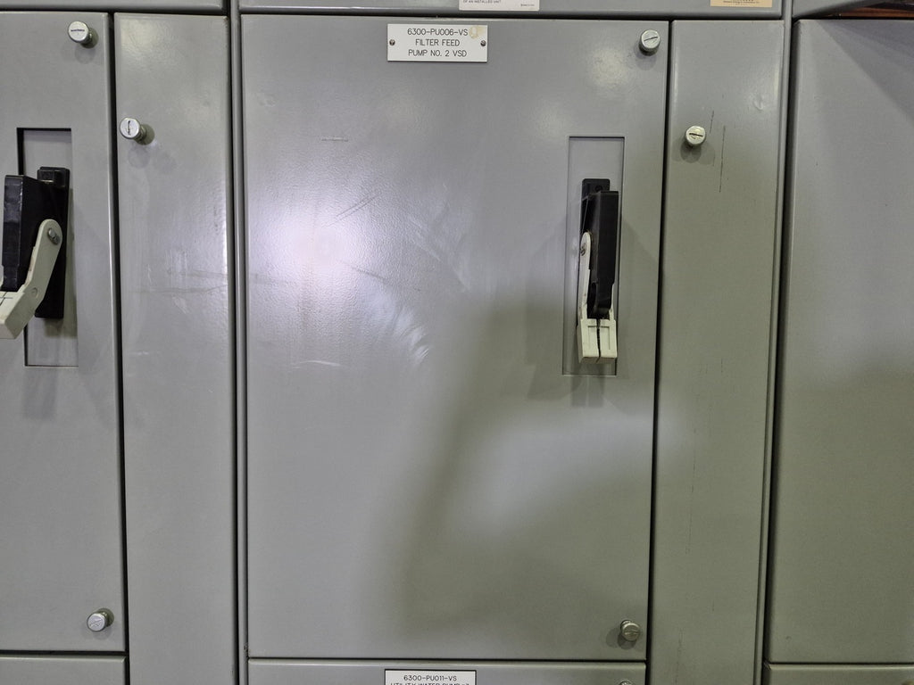 SIEMENS 300 Amp 3 Pole 600V 3Ph Circuit Breaker HHJD63F400, MCC Bucket Tiastar