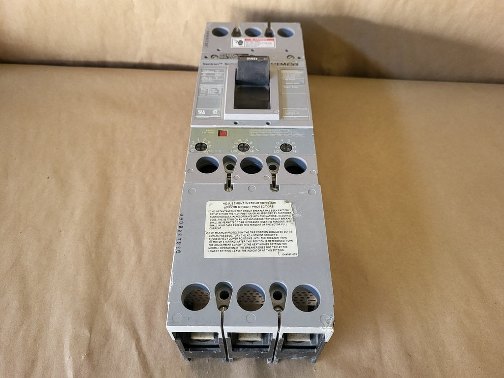 SIEMENS 250 Amp, 3-Pole, 600 Volt Circuit Breaker CFD63A250