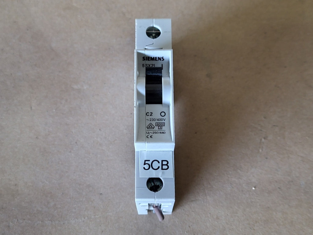 SIEMENS 2 Amp, 1 Pole, 230/400 volts Circuit Breaker 5SX21 C2